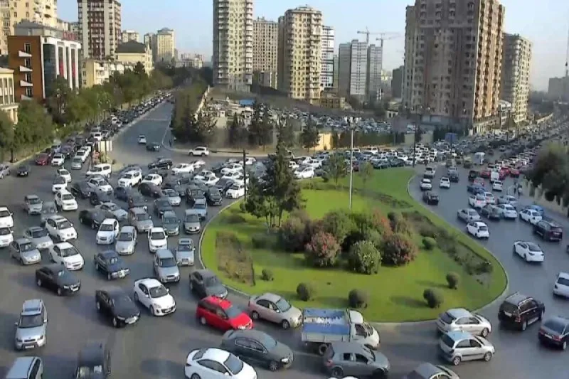 Bakının bu yollarında tıxac var - SİYAHI