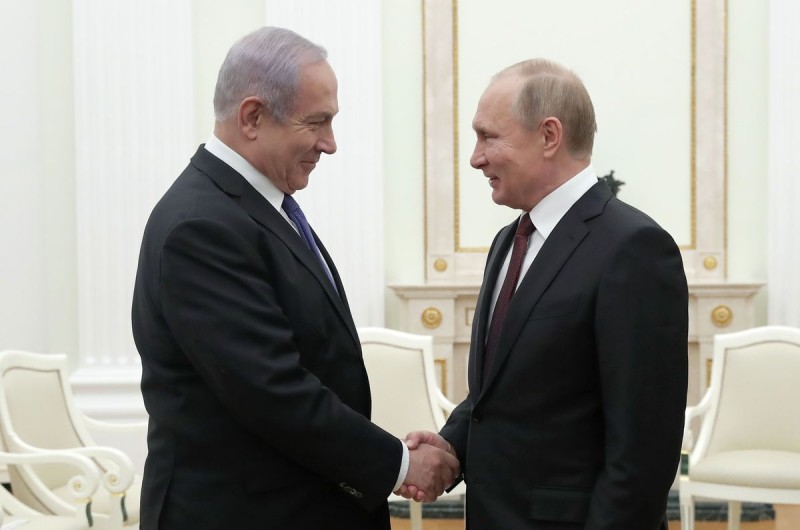 Putin Netanyahu ilə telefonda danışdı