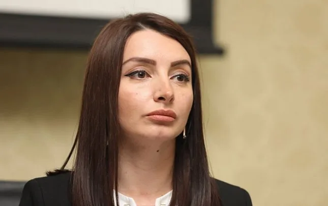 Leyla Abdullayevadan “Charlie Hebdo” jurnalına REAKSİYA