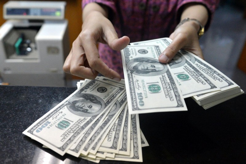 Dollar sabah neçəyə olacaq?