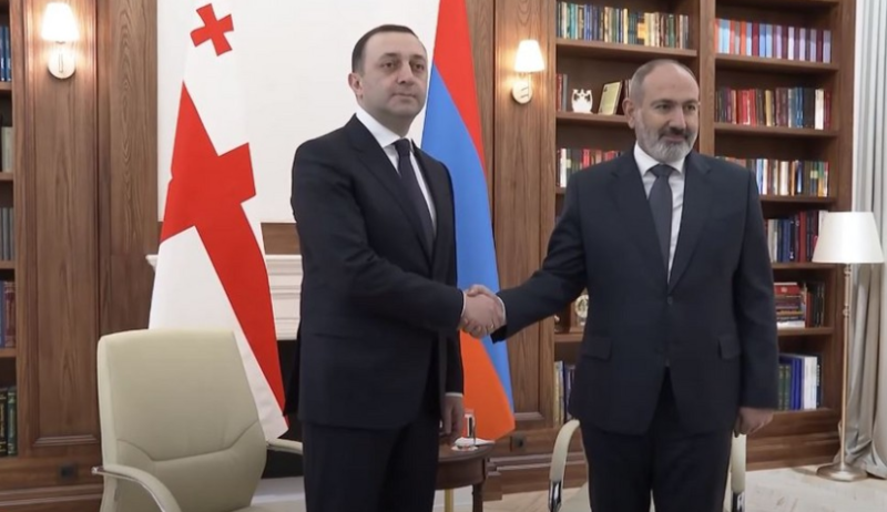 Paşinyan və Qaribaşvilinin görüşü oldu