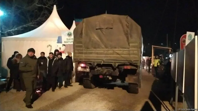 Daha 4 yük avtomobili Laçın yolundan maneəsiz keçib - VİDEO
