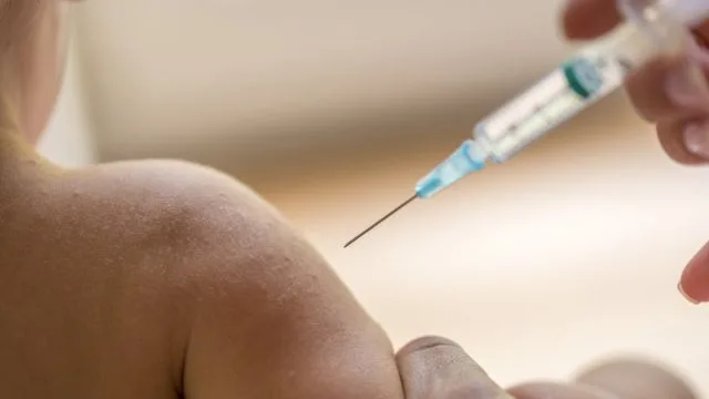 ÜST dünya ölkələri şagirdlərinə qızılca xəbərdarlığı etdi