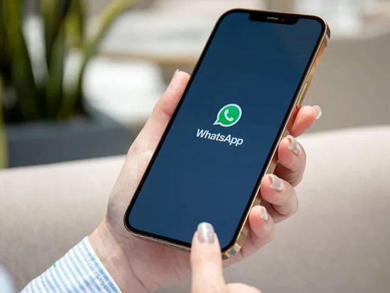 “WhatsApp”dan istifadə etdiyinə görə asacaqlar