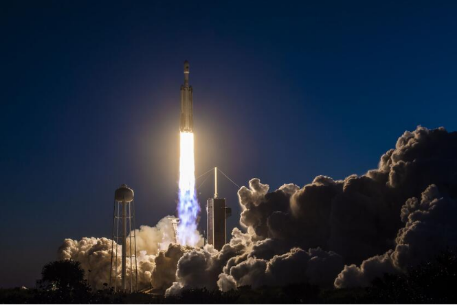 SpaceX ABŞ Kosmik Qüvvələrinin rabitə peykini orbitə buraxıb