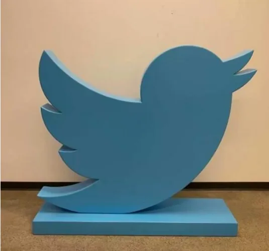 "Twitter"in "mavi quş"u 100 min dollara satıldı