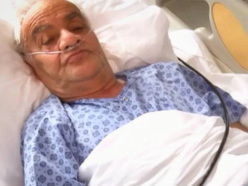 Əməliyyat olunan Əməkdar artistin xanımı: “Nəfəs almasında problemi var”