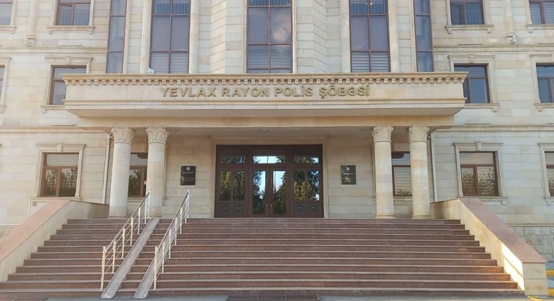 Avtomat satarkən ələ keçdi - FOTOLAR