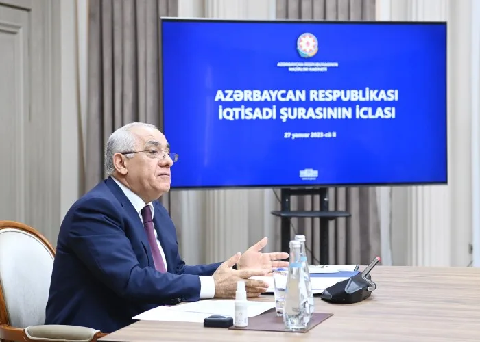 Əli Əsədov İqtisadi Şuranın iclasını keçirdi - FOTO