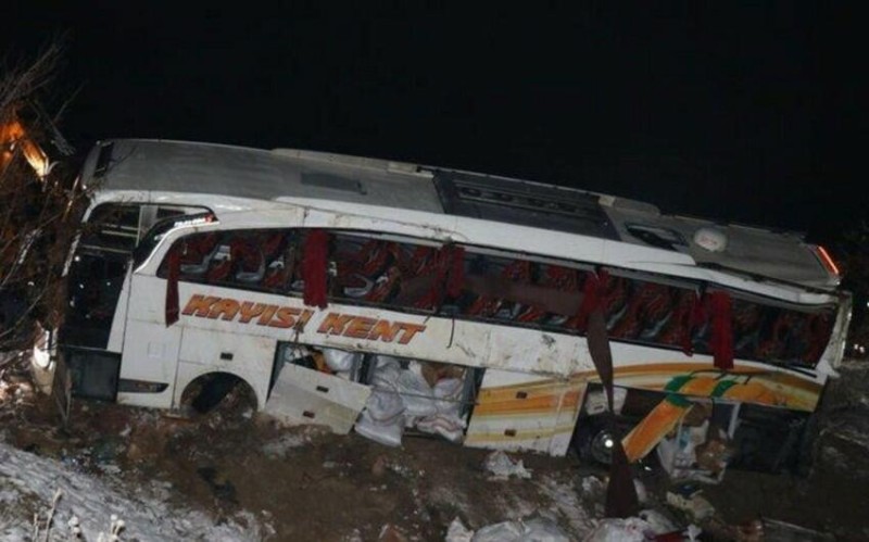 Türkiyədə ağır QƏZA: 4 nəfər öldü, 24 nəfər yaralandı