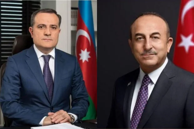 Ceyhun Bayramov Mövlud Çavuşoğlunu doğum günü münasibətilə təbrik edib