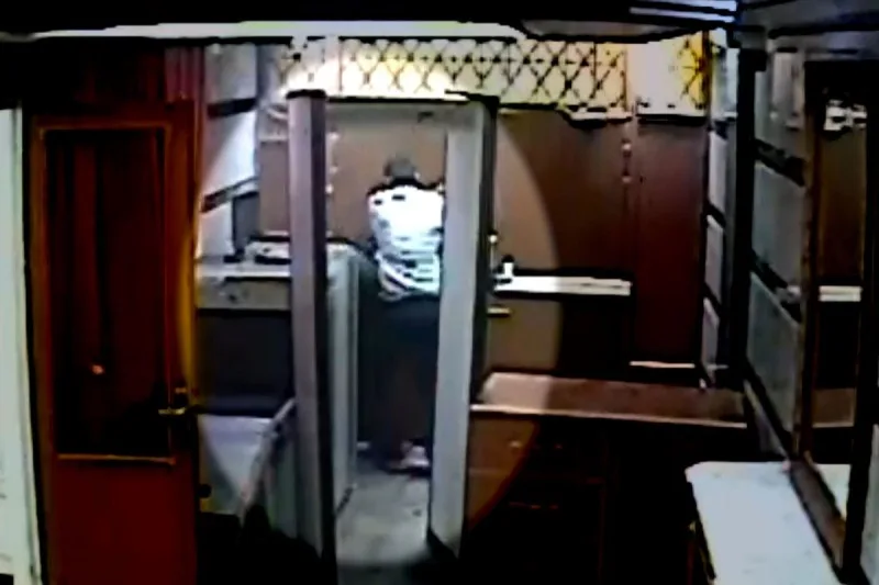 Azərbaycanın İrandakı səfirliyinə qarşı törədilmiş terror hücumuna dair VİDEOÇARX