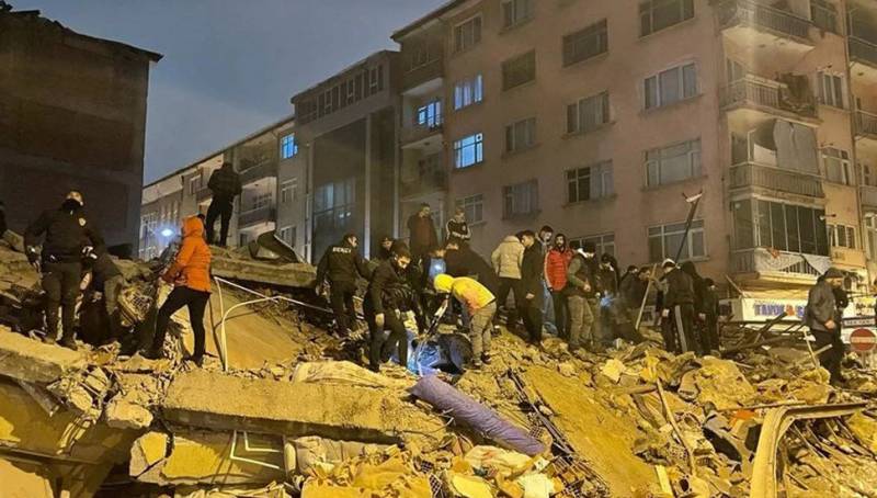Dünyanın ən güclü zəlzələləri - Minlərlə insan tələfatı, yerlə yeksan olan şəhərlər... - FOTOLAR