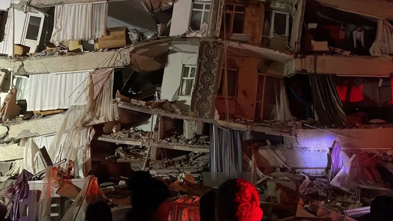 Türkiyədə zəlzələdən ÜRƏKDAĞLAYAN FOTOLAR