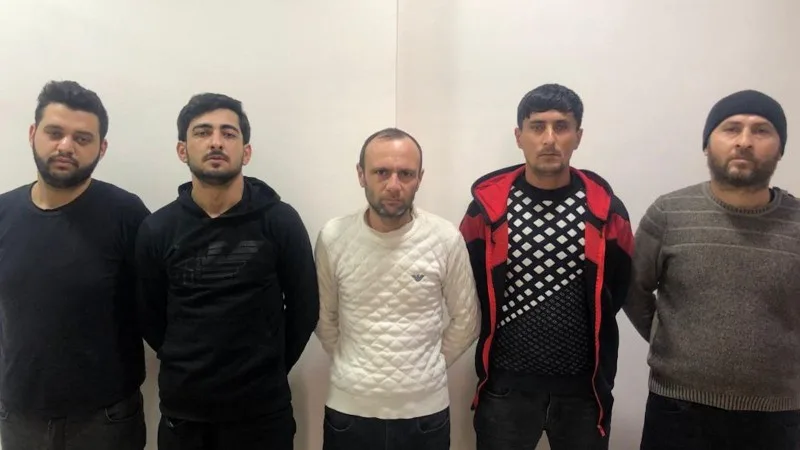 Silsilə oğurluqlar edən 5 nəfər saxlanıldı - FOTOLAR