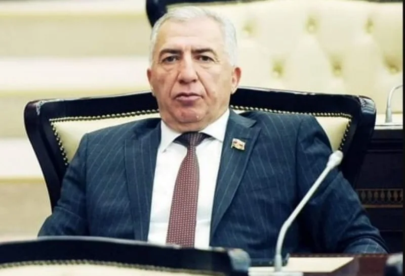"Yardıma görə sərhəd qapılarının açılması Ermənistanı şirnikləşdirir"