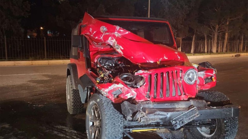 “Jeep” qaçırıb qəza törətdi