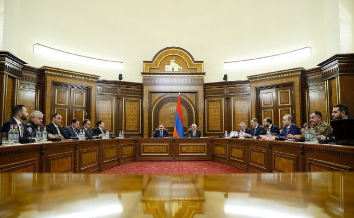 Paşinyan təcili iclas çağırdı