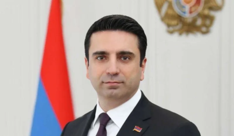 "Sülh sazişində Qarabağla bağlı bəndlər olmamalıdır" - Simonyan
