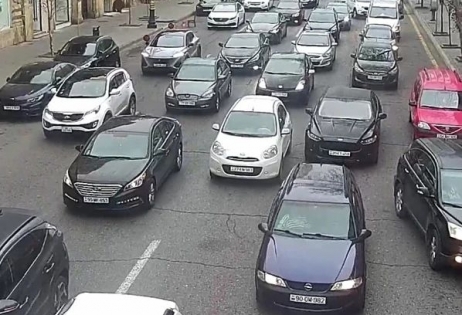 Bakıda sıxlıq olan yollar - SİYAHI