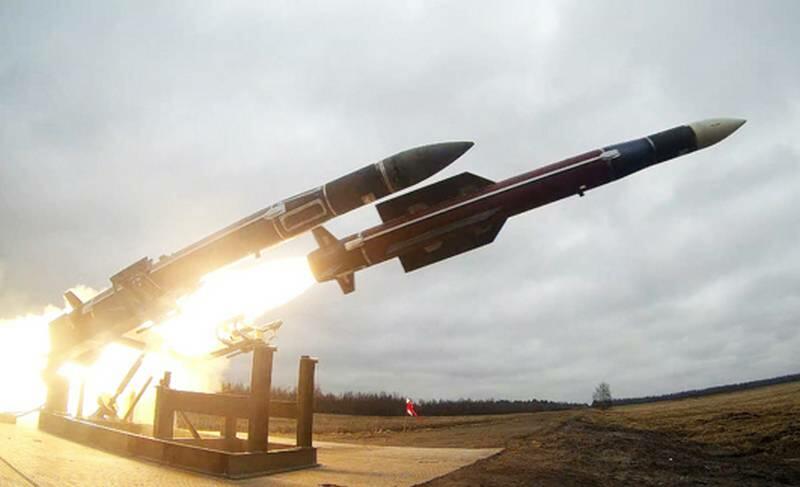Belarus "Buk" raketini uğurla sınaqdan keçirdi