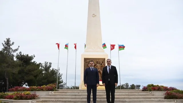 Çanaqqalada şəhid olan azərbaycanlıların xatirəsinə ucalan abidə - FOTOLAR