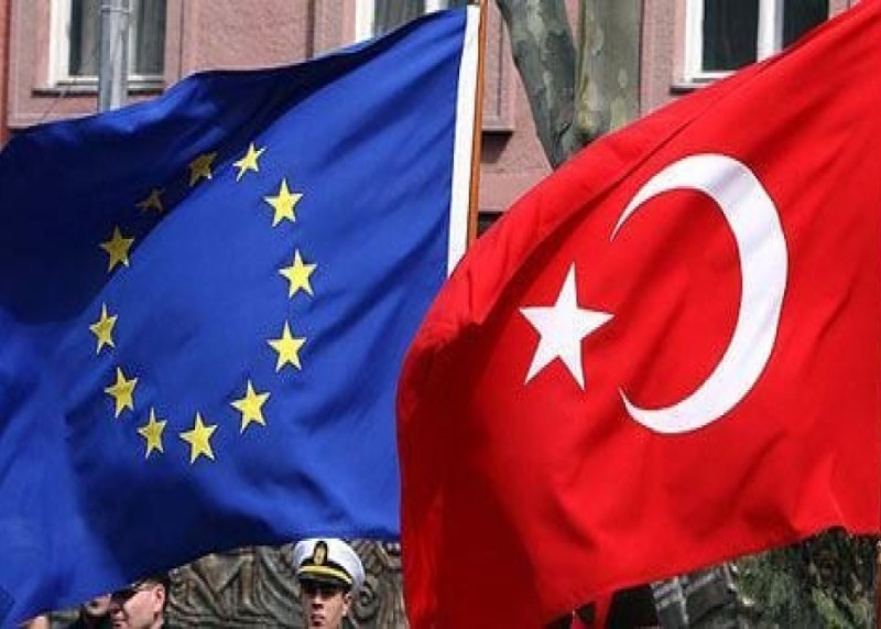 Avropa İttifaqı Türkiyəyə 1 milyard avro kredit ayıracaq