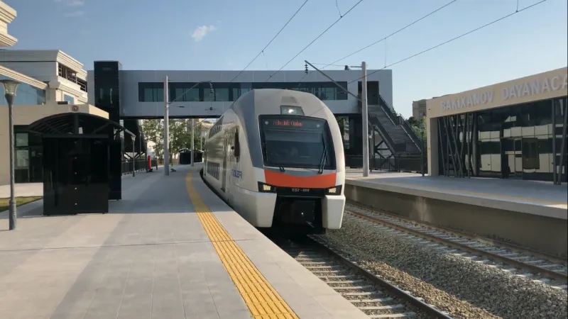 Azərbaycanda dəmir yolu nəqliyyatı ilə sərnişindaşıma artıb