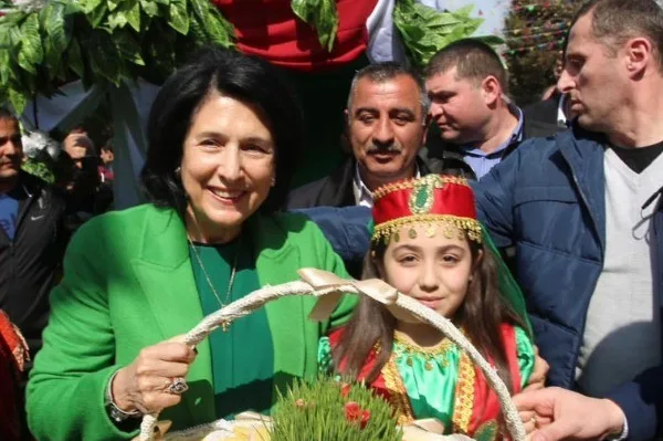 Gürcüstan Prezidenti azərbaycanlıları təbrik etdi