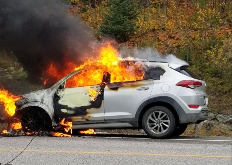 Bakıda Hyundai yandı