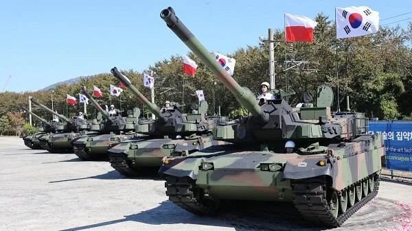 Polşa yeni tanklarını Rusiya sərhədinə göndərdi