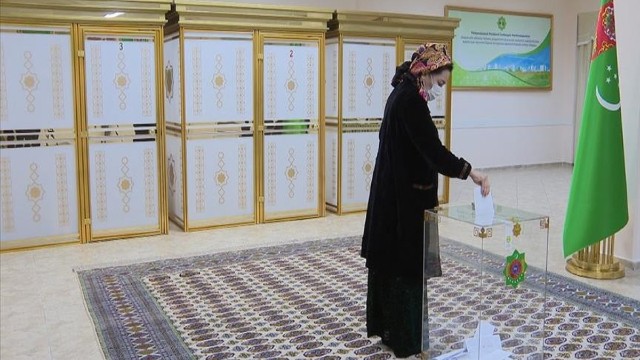 Türkmənistanda parlament seçkilərində səsvermə başa çatdı