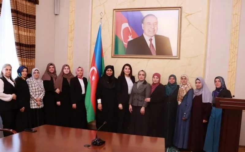 10 məscidə qadın dini ayin icraçısı təyin edildi - FOTO