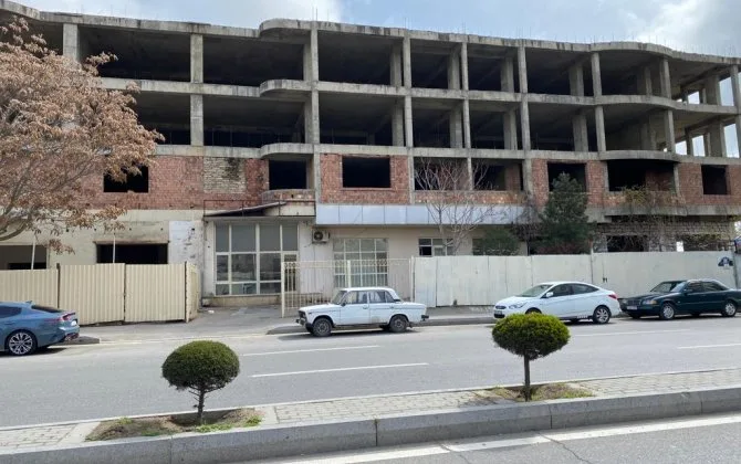 18 ildir mənzil gözləyənlər: Nə evimiz verilir, nə pulumuz
