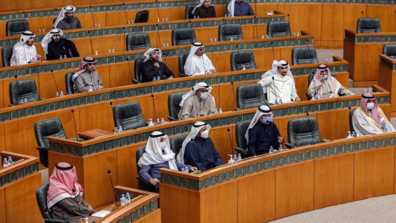 Parlament yenidən buraxılır