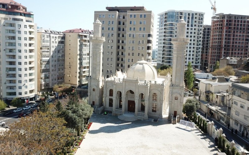 “Cümə” məscidində eyni vaxtda neçə nəfər namaz qıla bilər?