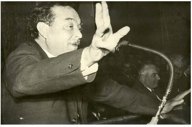 Göz yaşları içində gülüş...
