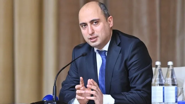 “Bu il fənn müsabiqələrində rekord sayda şagird...” - Emin Əmrullayev