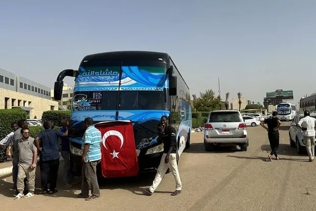 Türkiyə vətəndaşlarını Sudandan təxliyə etdi