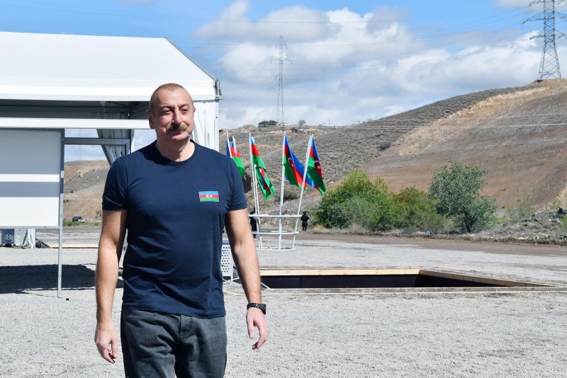 İlham Əliyev Laçın və Qubadlı rayonlarına səfər etdi - FOTOLAR