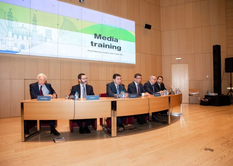 Mətbuat xidmətlərnin rəhbərlərinə sertifikatlar təqdim olunub - FOTO