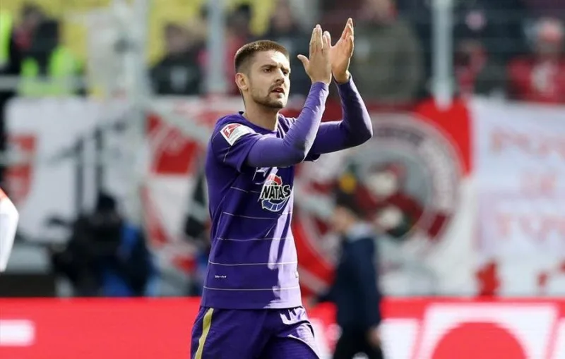Millimizin futbolçusu komandadan ayrılır