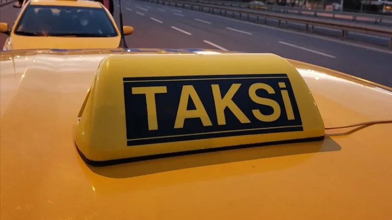 Müştərini döyərək telefonunu əlindən aldı