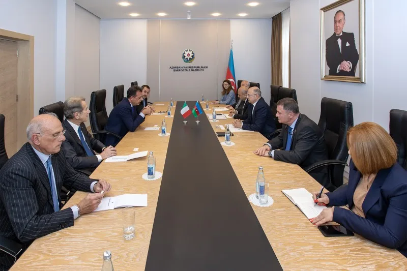 İtaliya nümayəndə heyəti Energetika Nazirliyində olub