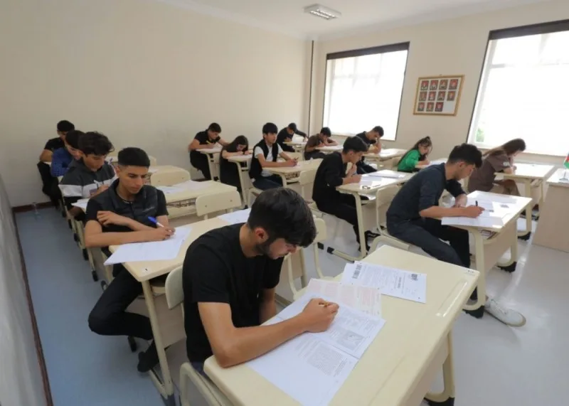 Qaydaları pozan 3 nəfər imtahandan xaric olunub