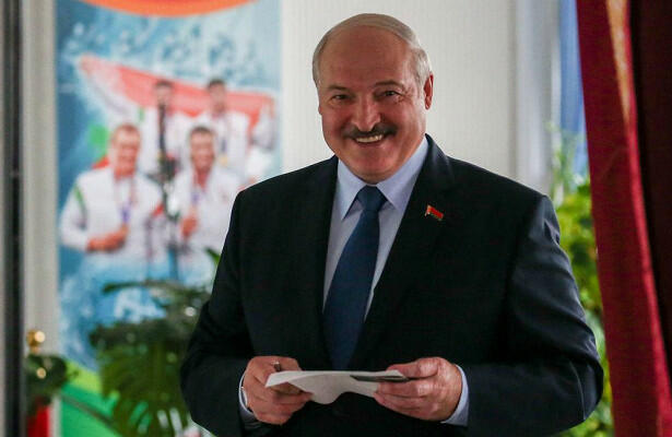Nüvə silahı istəyən bizə qoşulmalıdır - Lukaşenko