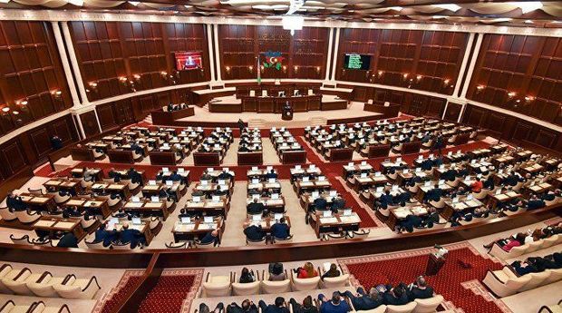 Parlamentin yaz sessiyasında 91 qanun qəbul edilib