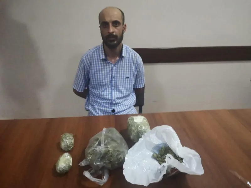 Narkotik satan “Prius” sürücüsü saxlanıldı - VİDEO