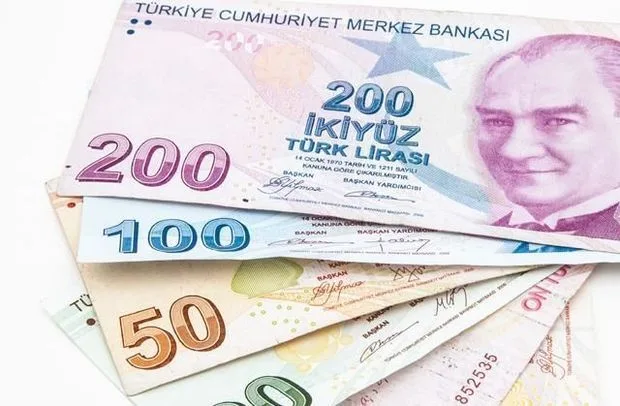 Lirə növbəti dəfə tarixi minimuma düşdü