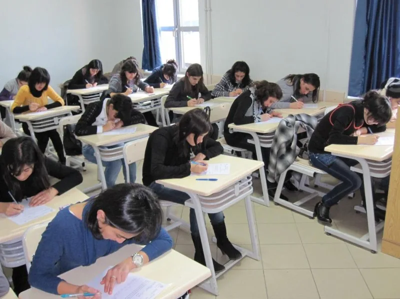 Müəllimin jurnalda şagirdə 5 verdiyi, imtahandan isə 2 aldığı müəyyənləşdirilib